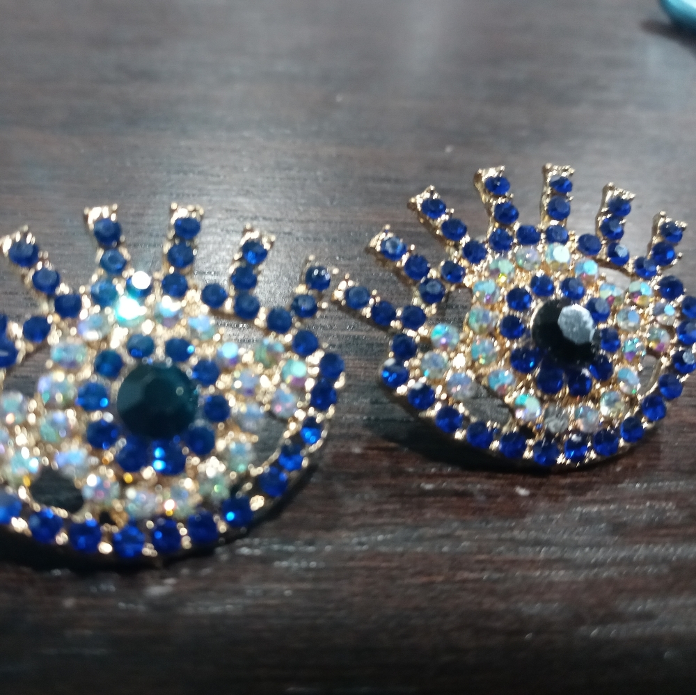 Bundle of 2 pair of evil eye blue earrings